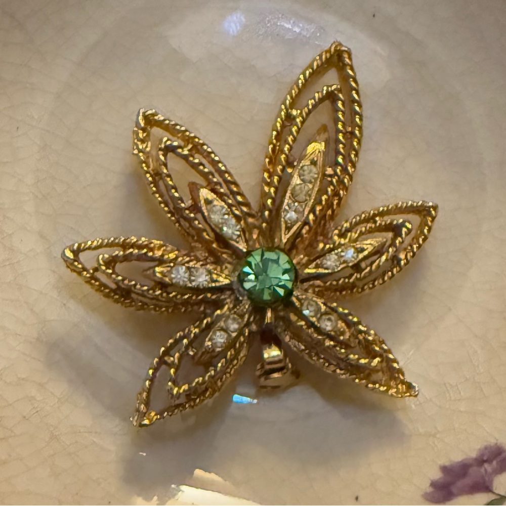 Vintage Gold Flower Brooch with Green and Clear Gemstones (Like New)